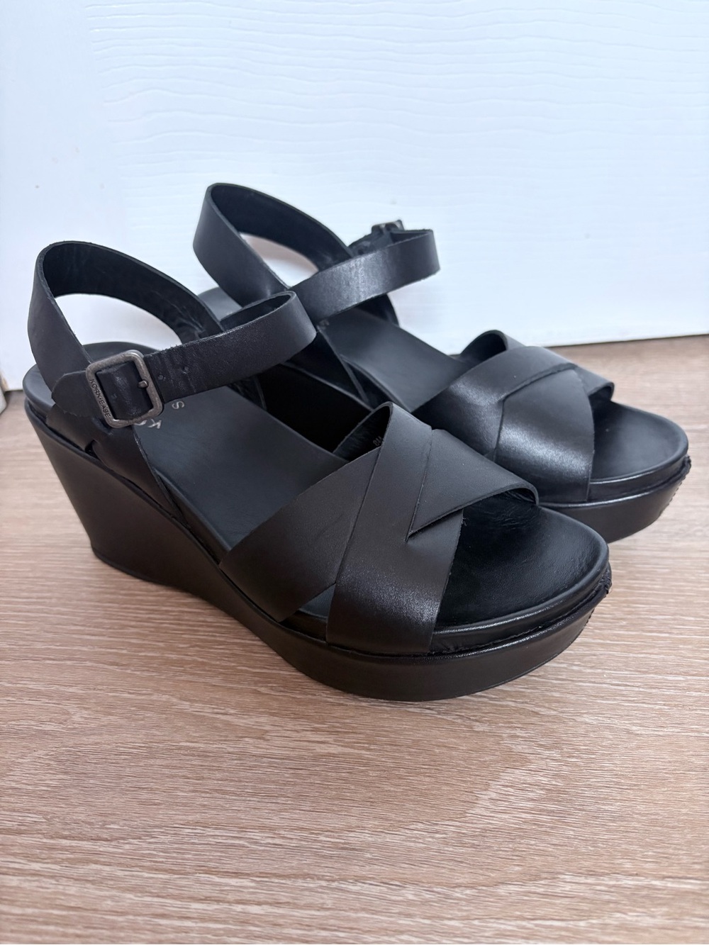 Kirk-Ease Black Wedges